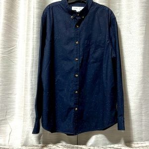 Old navy shirt